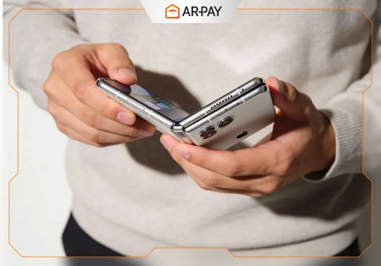 Apple Katlanabilir iPhone 2.399 $’a Gerçekten Değer mi?